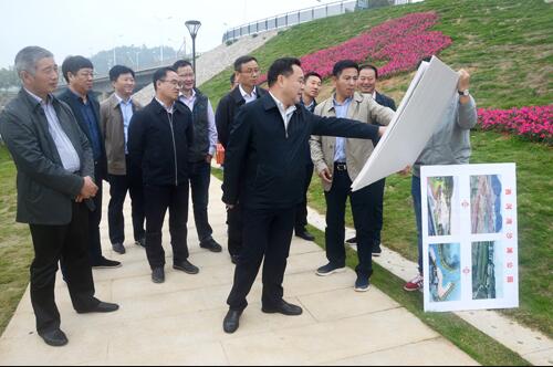 上饶市人大副主任、鄱阳县县委书记张祯祥莅临新昌南湖西河湿地公园项目