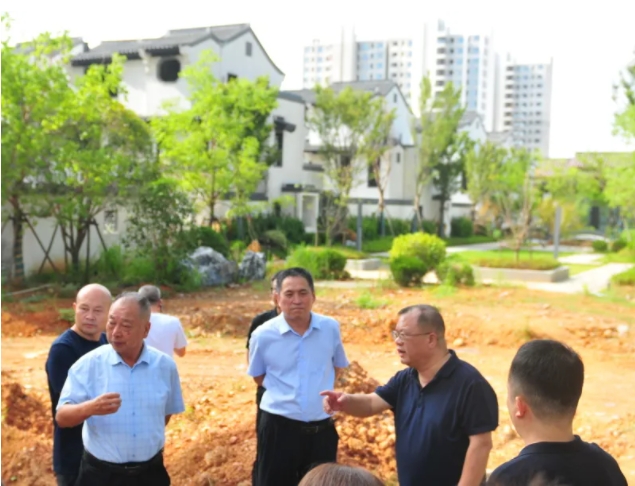 市城投集团召开新悦府项目现场调度会