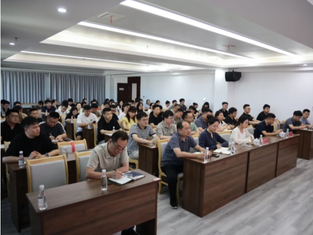 城投集团举办年轻干部及关键岗位人员廉洁专题培训班
